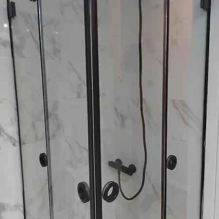 Cosy House With Garden * Golos