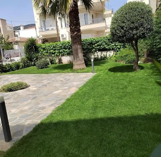 Cosy House With Garden * Vólos