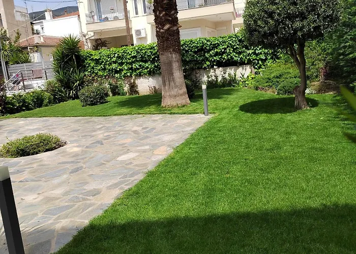 Cosy House With Garden *